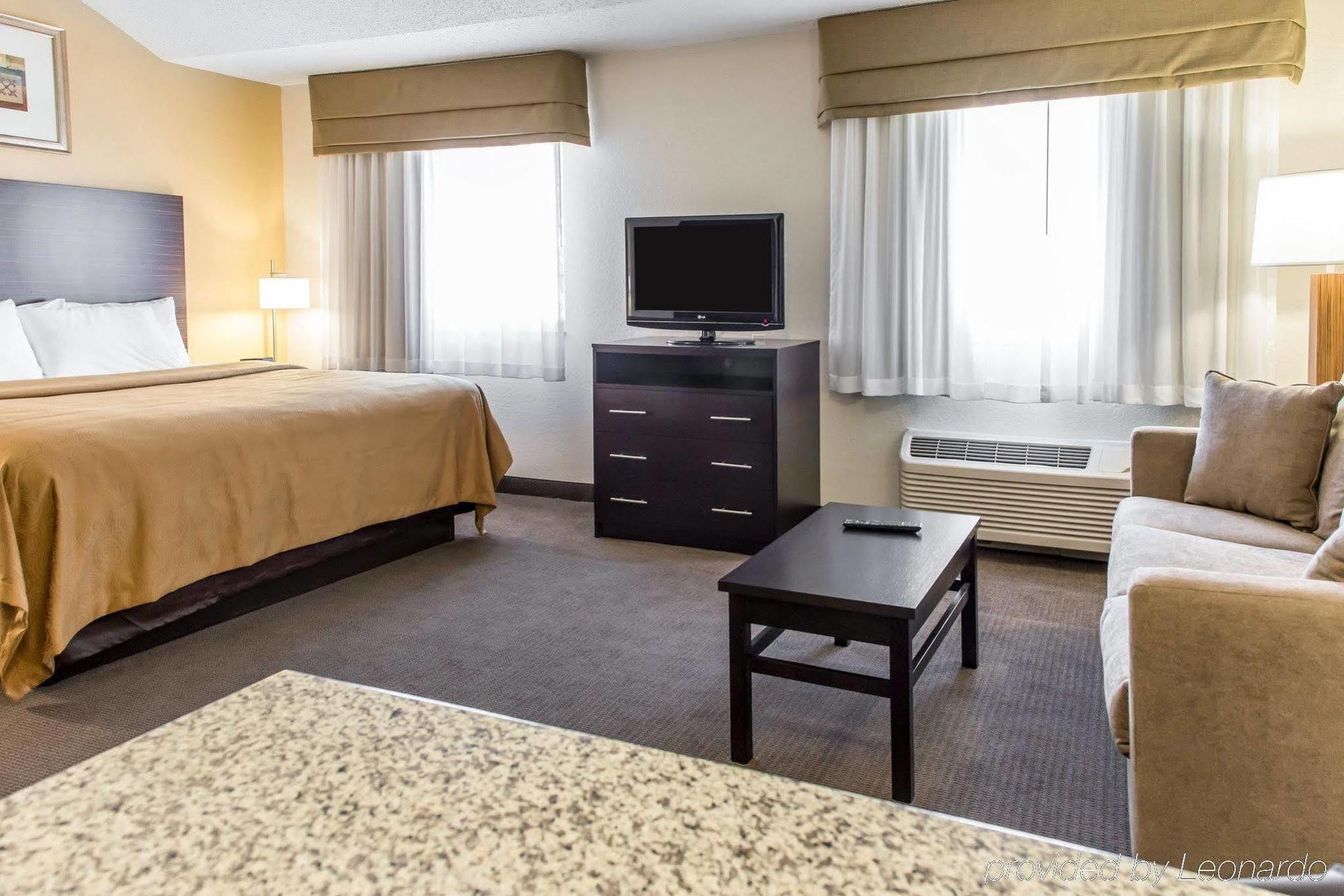 Mainstay Suites Pittsburgh Airport Robinson Township Exterior foto